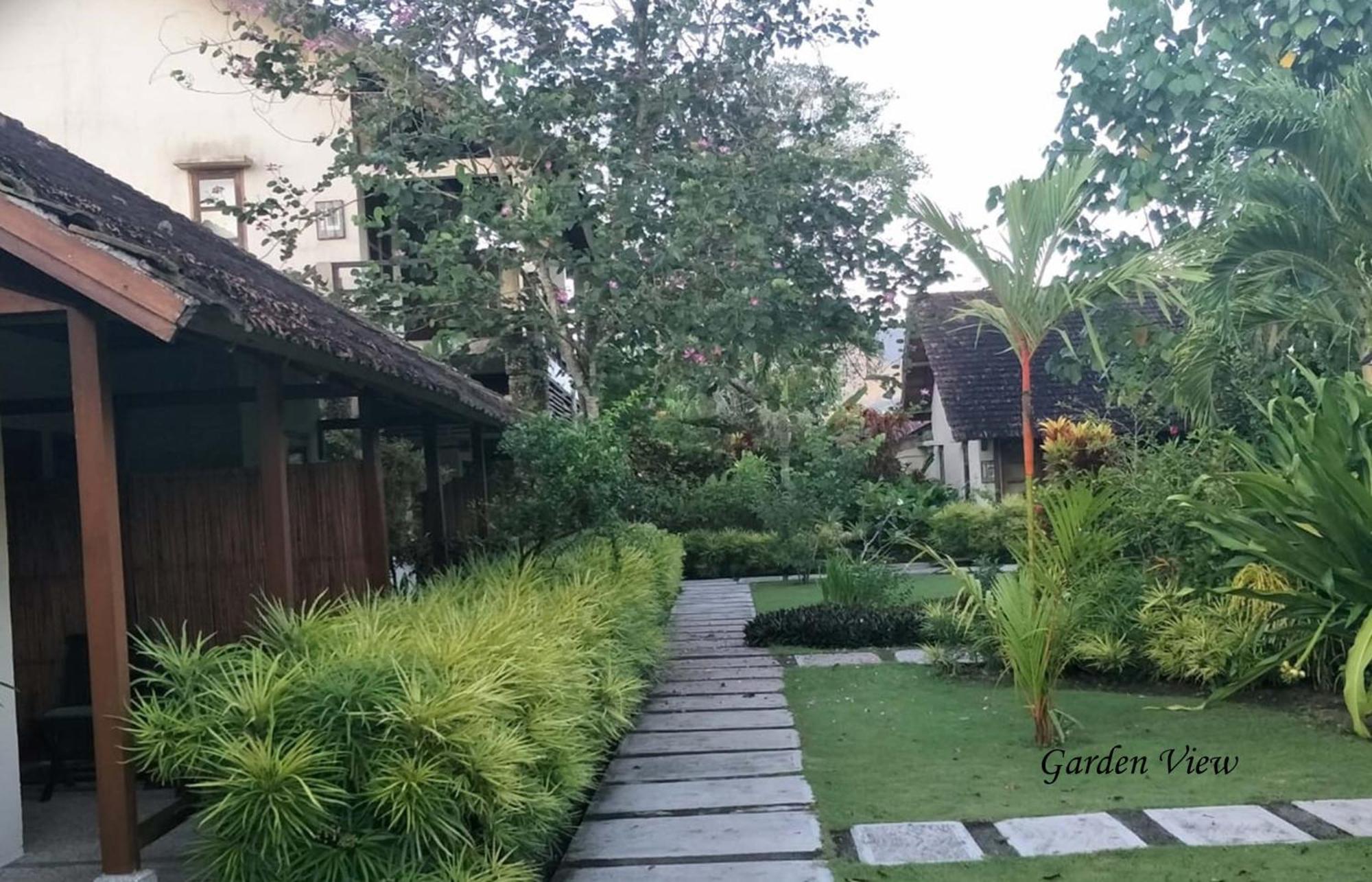 Cocotinos Manado Hotel Luaran gambar