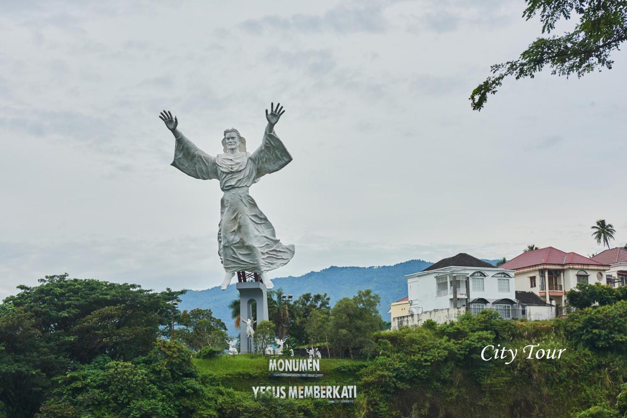 Cocotinos Manado Hotel Luaran gambar